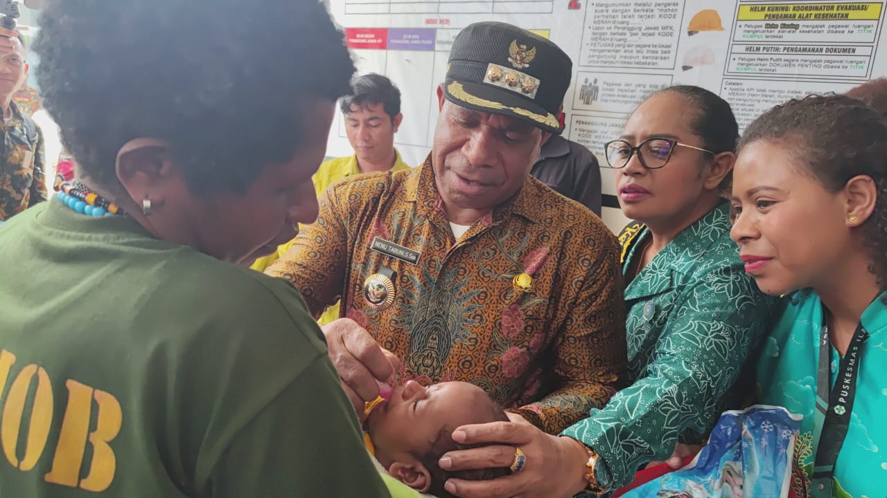 Cegah Stunting, Bupati bersama TP PKK Kabupaten Puncak Gelar Pemberian Makanan Tambahan
